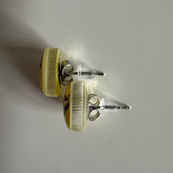 Harry Potter and Hufflepuff Earrings Badger Yellow Silver Black Round Post Back - Picture 3 of 12